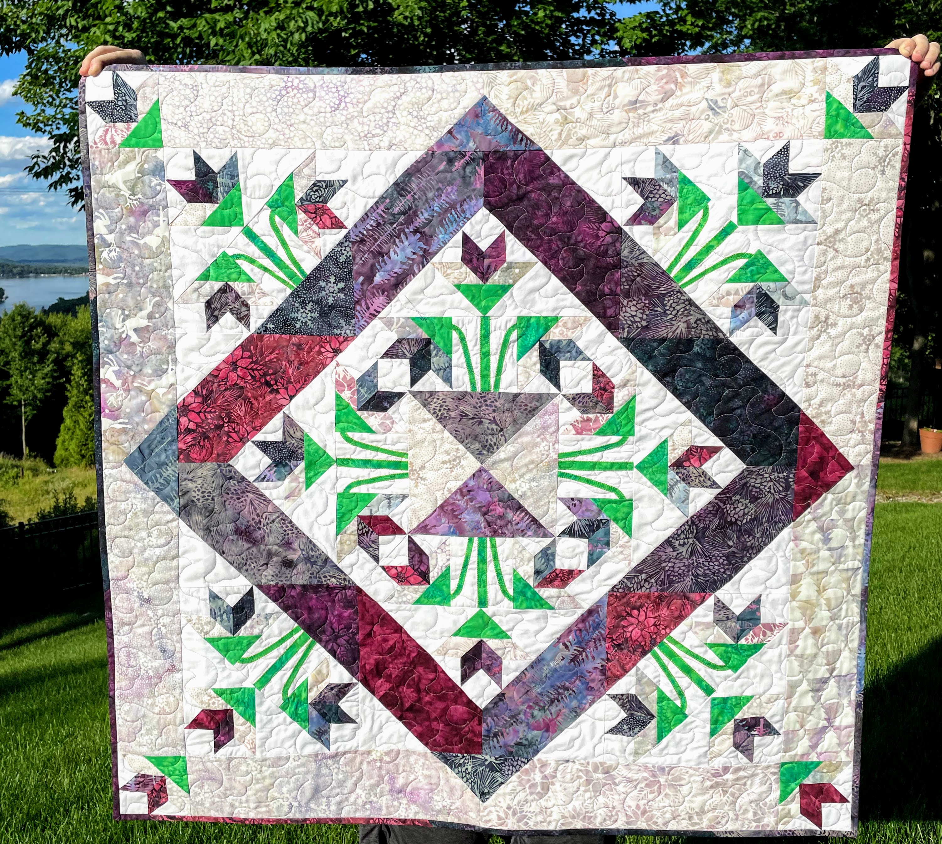Plum Posies Quilt by Dizzy Quilter